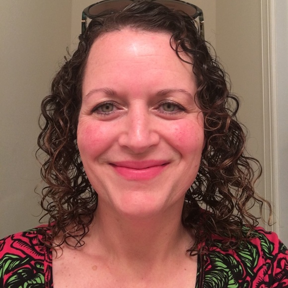 Meet your Posher, Vanessa - Picture 2 of 15